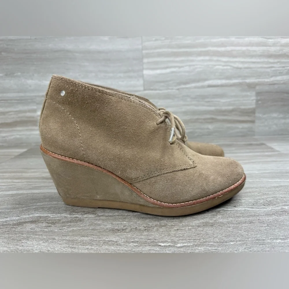 Coach Cassy Tan Suede Wedge Lace Up Booties Womens Size 8B